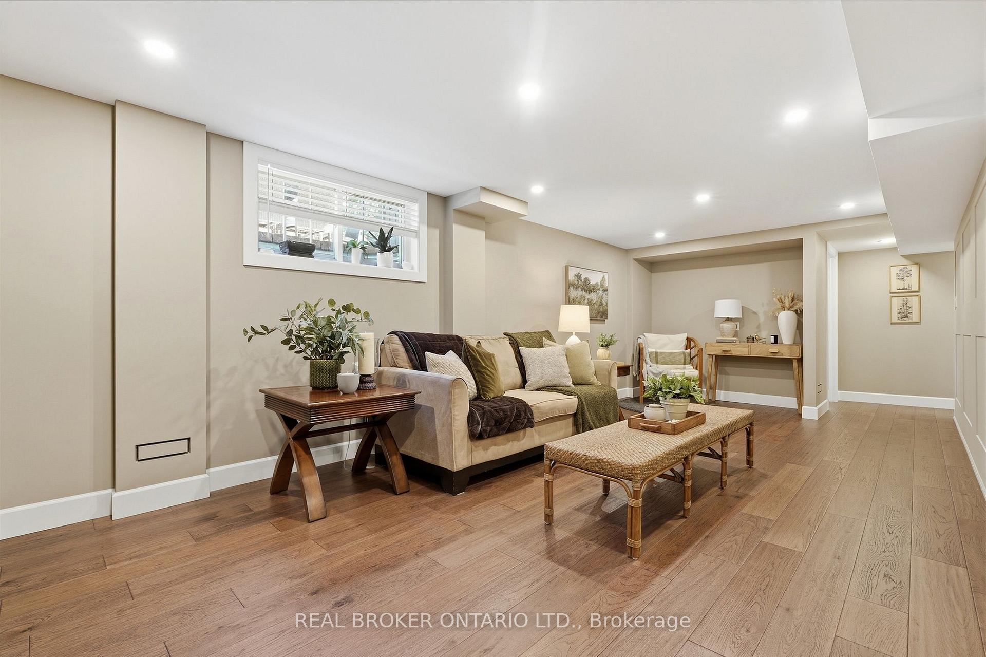 Photo 28 of 15 Linton Place, Kitchener, Stanley Park — HOMEH