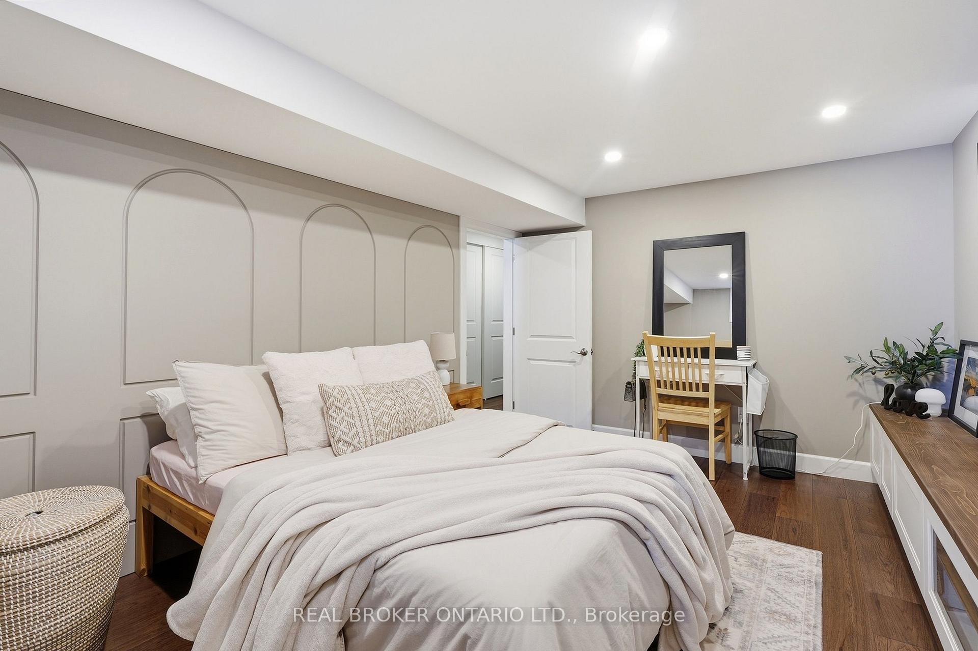 Photo 36 of 15 Linton Place, Kitchener, Stanley Park — HOMEH
