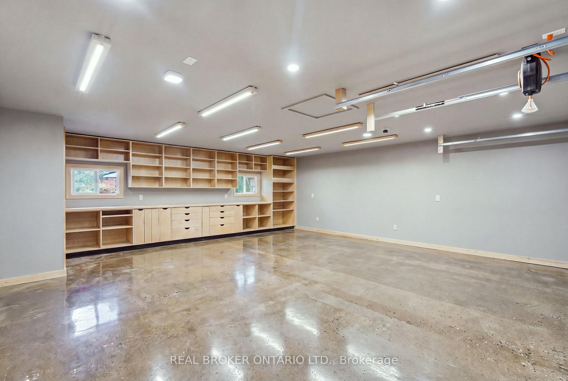 Photo 45 of 15 Linton Place, Kitchener, Stanley Park — HOMEH