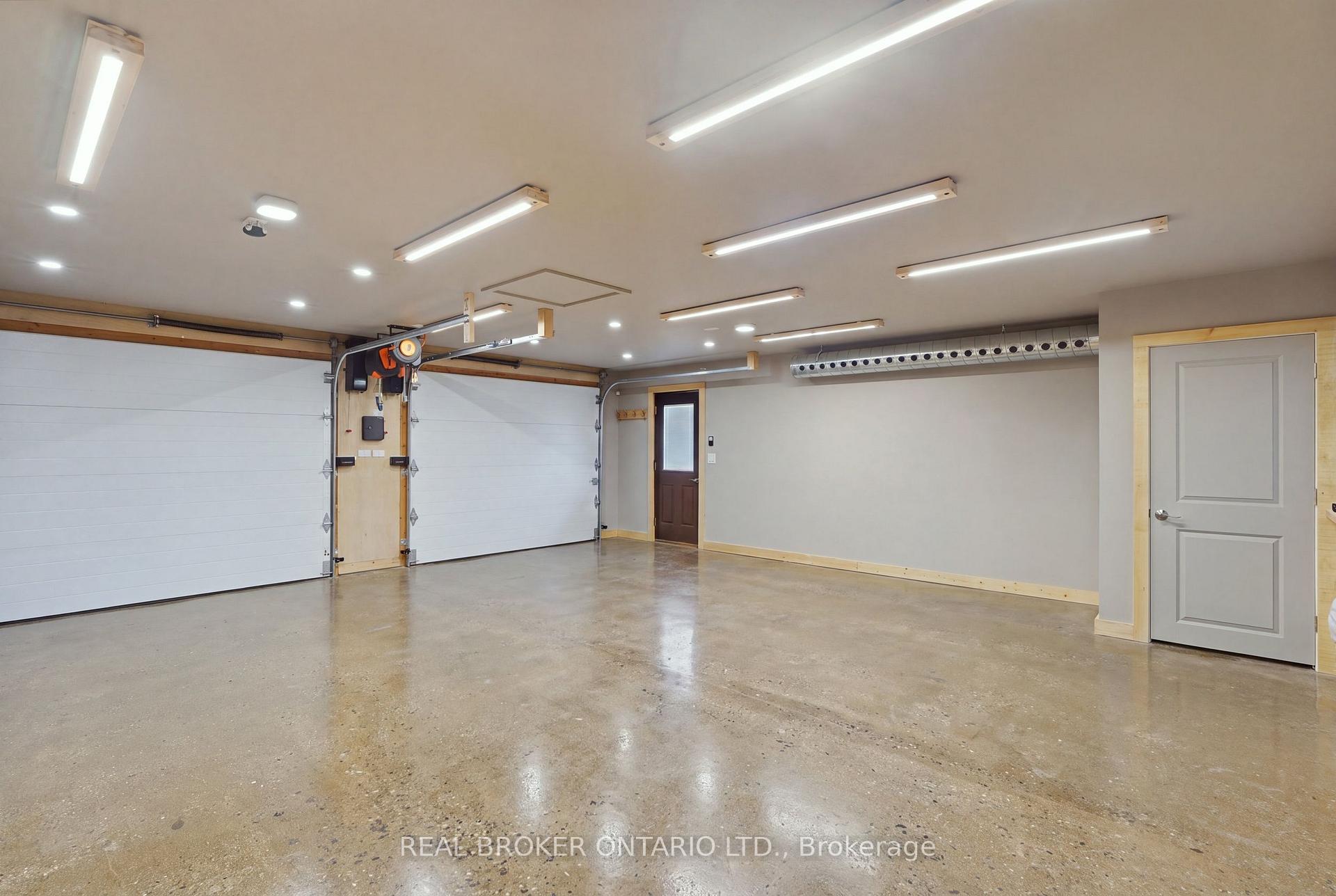 Photo 46 of 15 Linton Place, Kitchener, Stanley Park — HOMEH