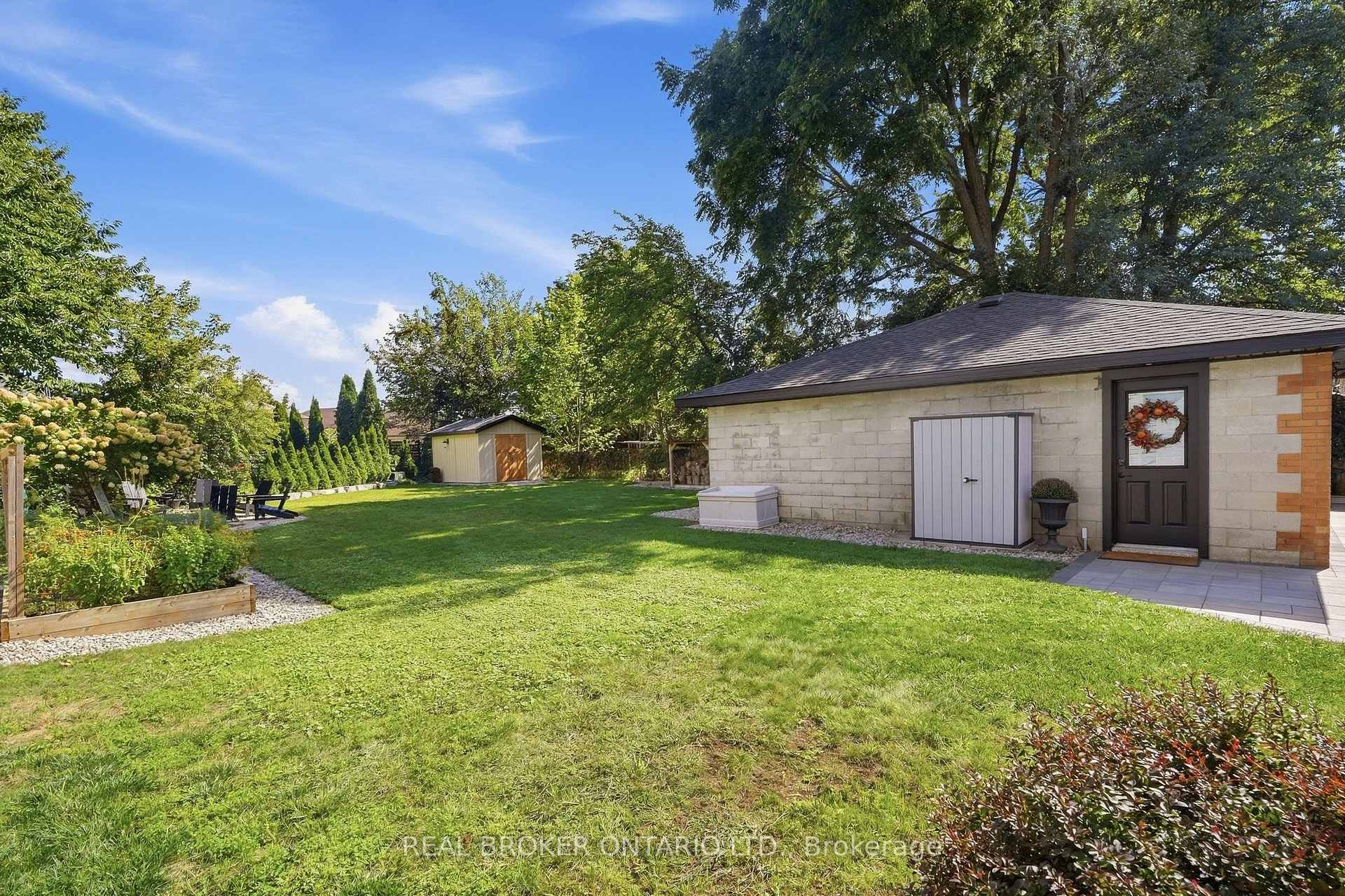 Photo 54 of 15 Linton Place, Kitchener, Stanley Park — HOMEH