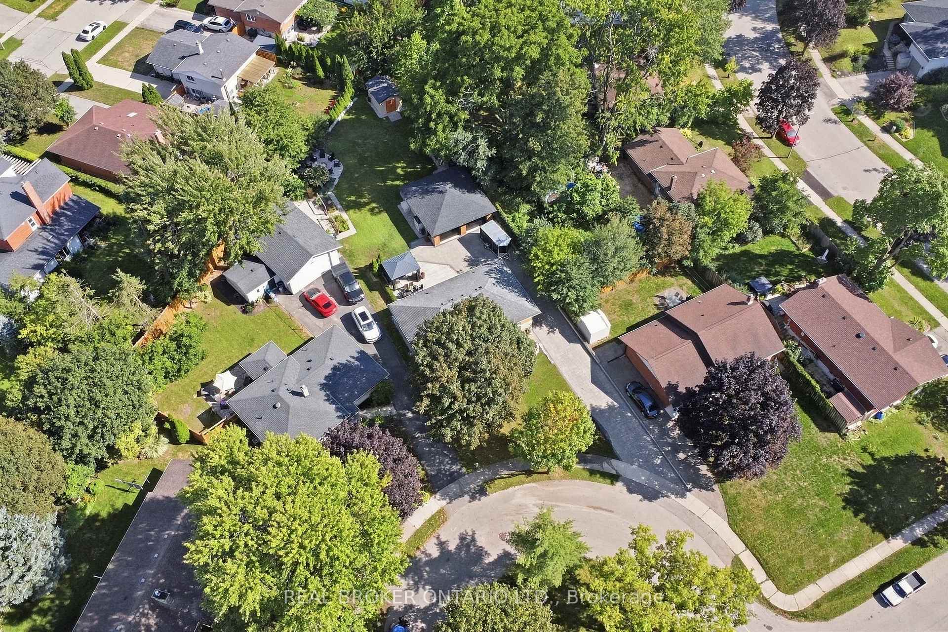 Photo 57 of 15 Linton Place, Kitchener, Stanley Park — HOMEH
