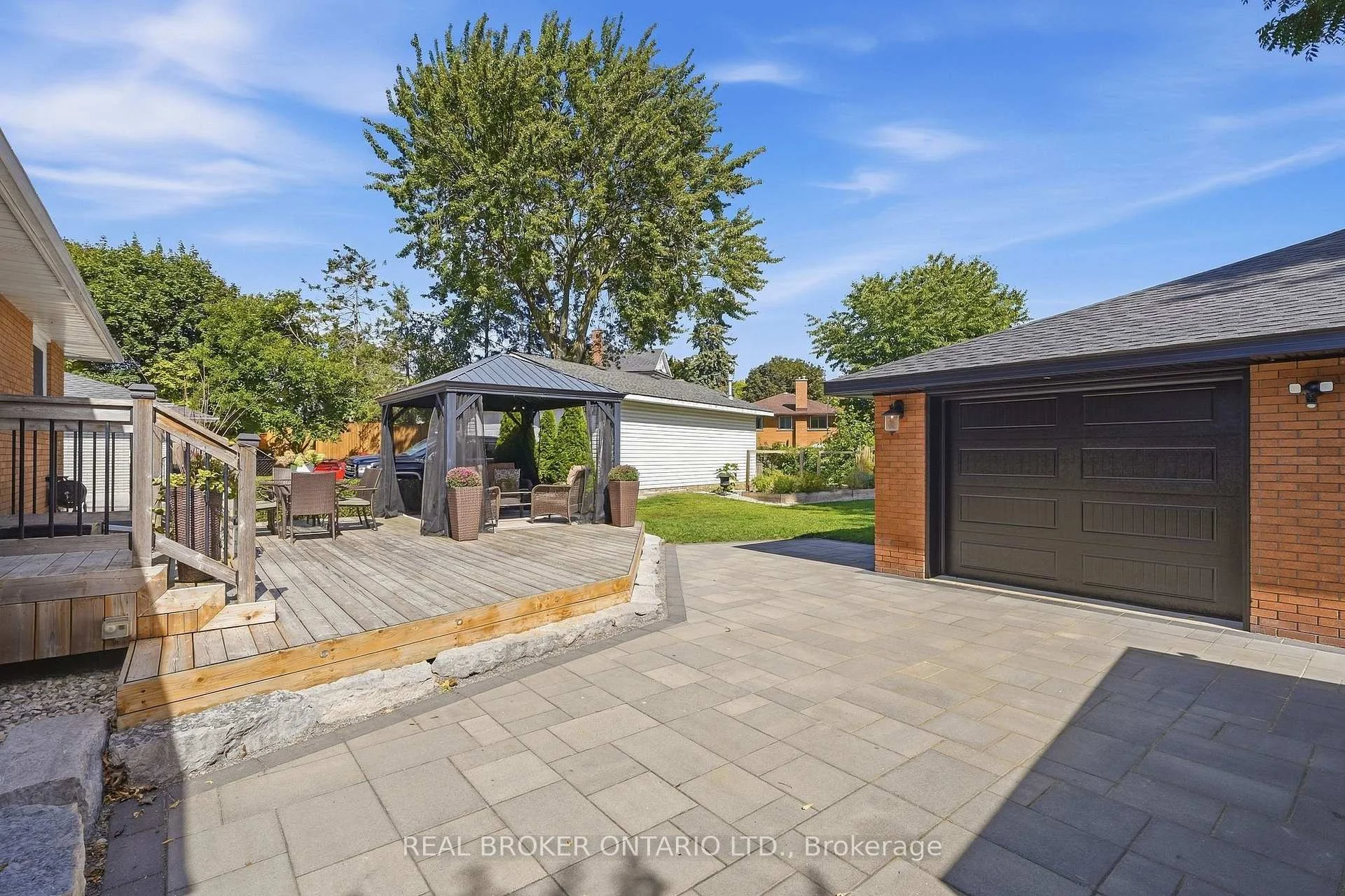 Photo 31 of 15 Linton Place, Kitchener, Stanley Park — HOMEH