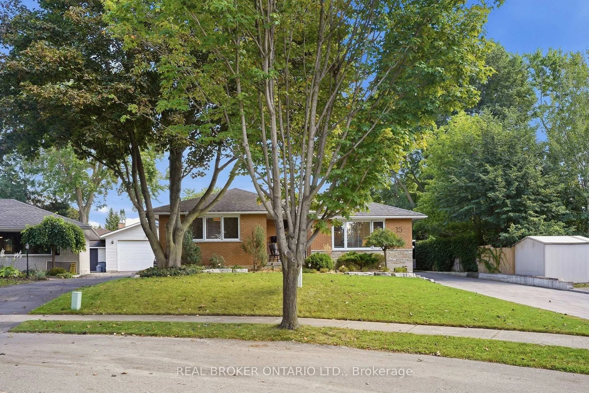 Photo 49 of 15 Linton Place, Kitchener, Stanley Park — HOMEH