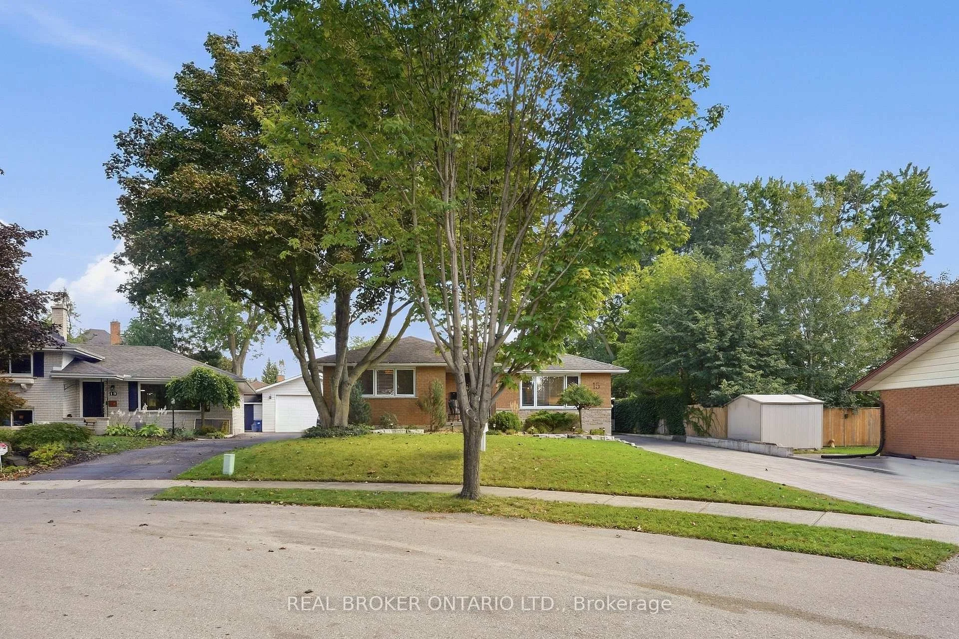 Photo 51 of 15 Linton Place, Kitchener, Stanley Park — HOMEH