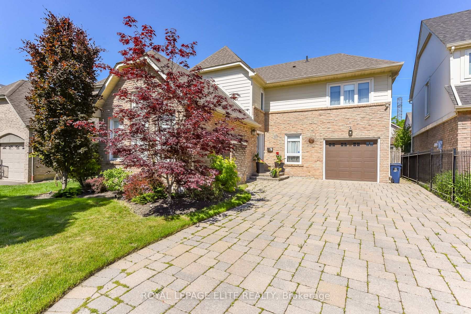 Photo 3 of 67 Elmbrook Crescent E, Etobicoke, Eringate-Centennial-West Deane — HOMEH