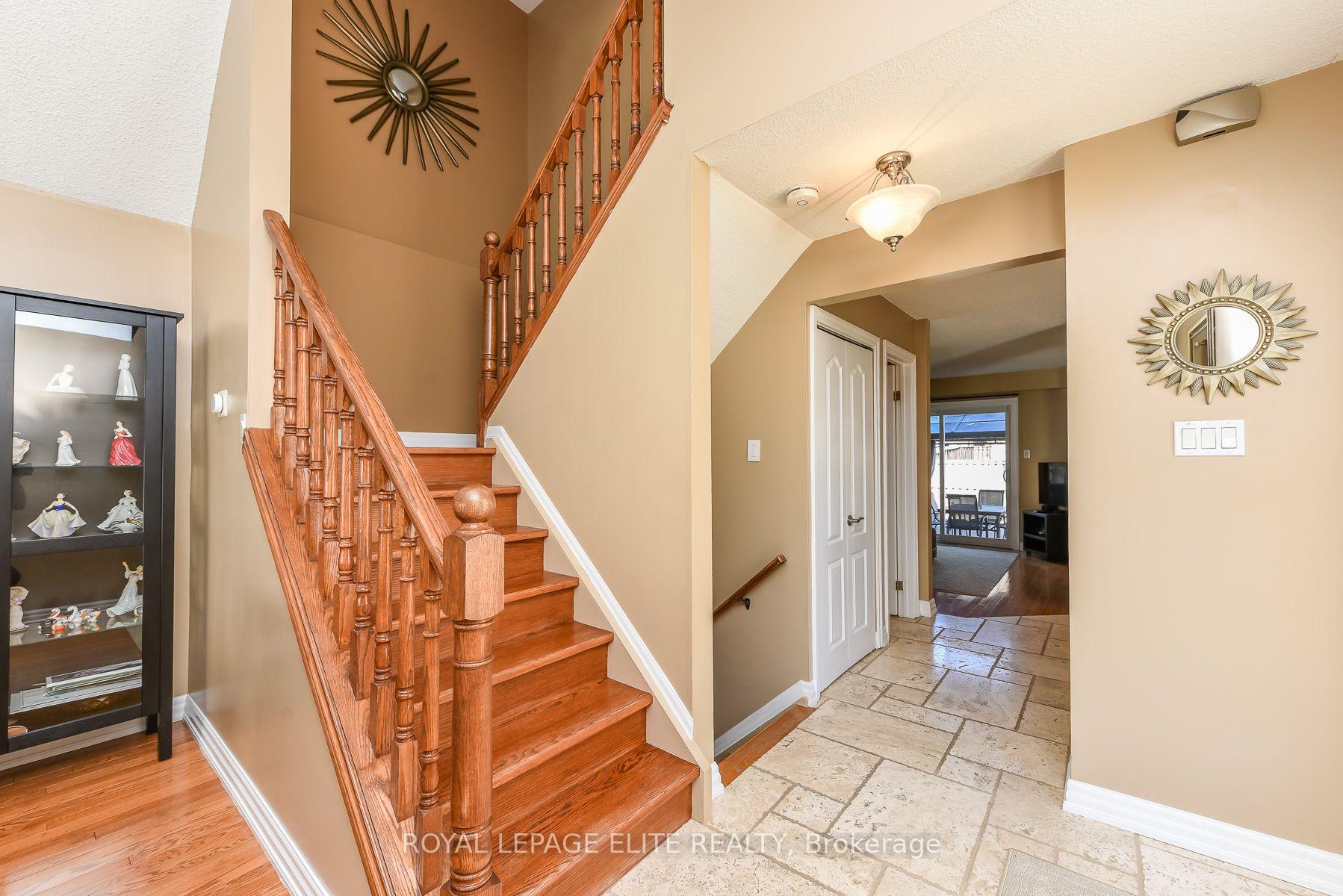 Photo 9 of 67 Elmbrook Crescent E, Etobicoke, Eringate-Centennial-West Deane — HOMEH
