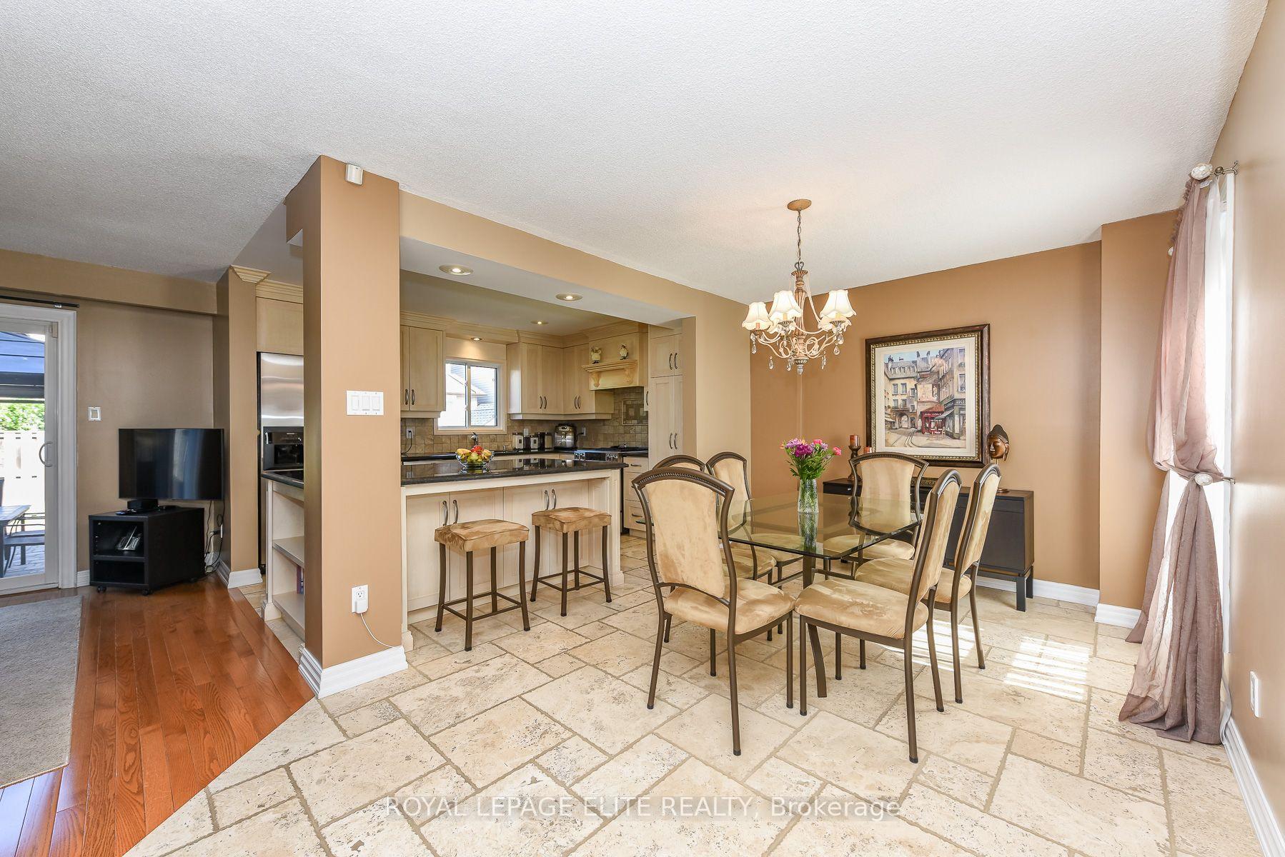 Photo 10 of 67 Elmbrook Crescent E, Etobicoke, Eringate-Centennial-West Deane — HOMEH