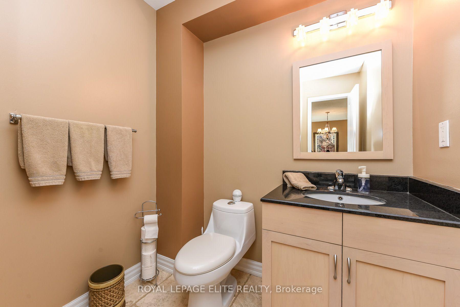 Photo 12 of 67 Elmbrook Crescent E, Etobicoke, Eringate-Centennial-West Deane — HOMEH