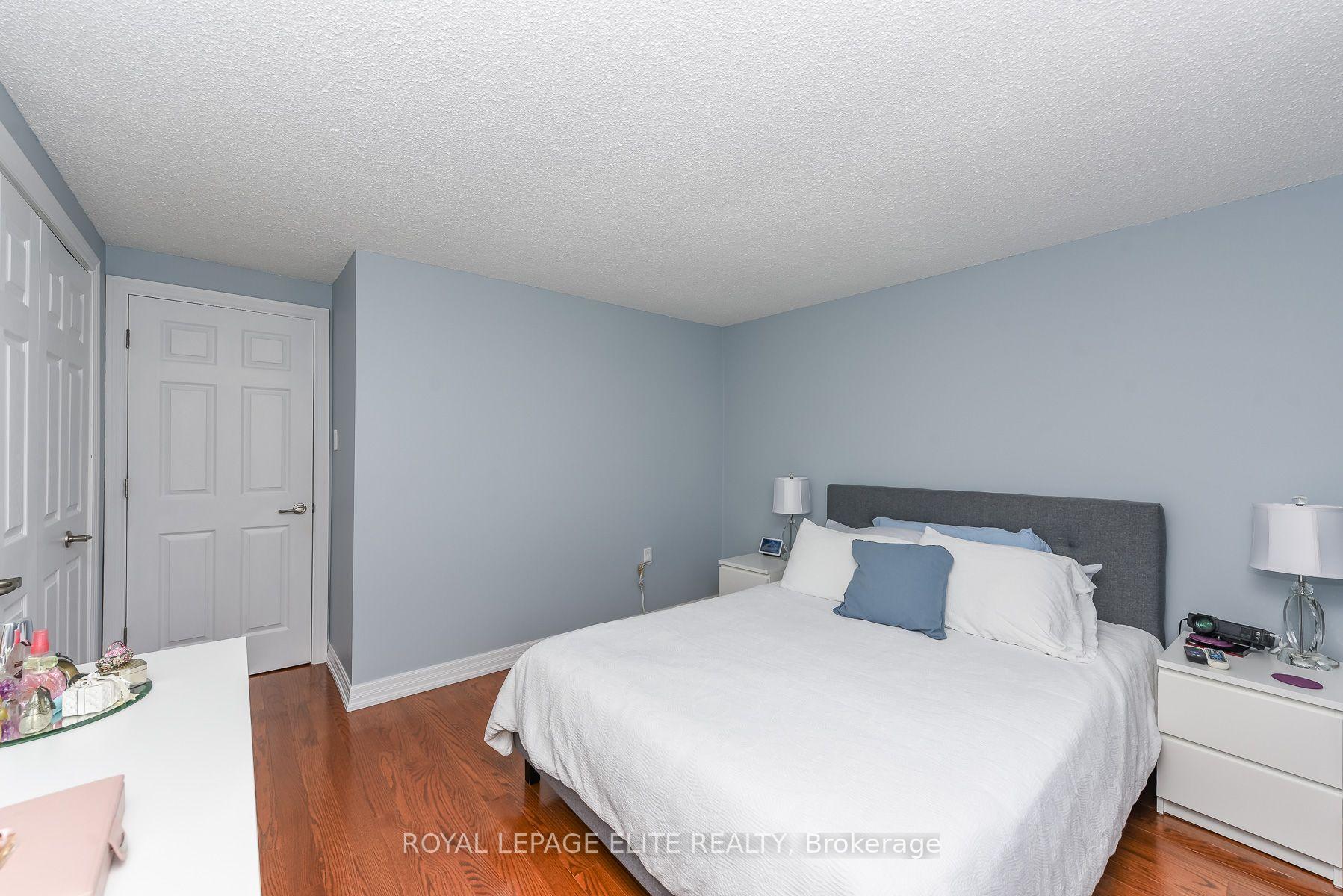 Photo 22 of 67 Elmbrook Crescent E, Etobicoke, Eringate-Centennial-West Deane — HOMEH