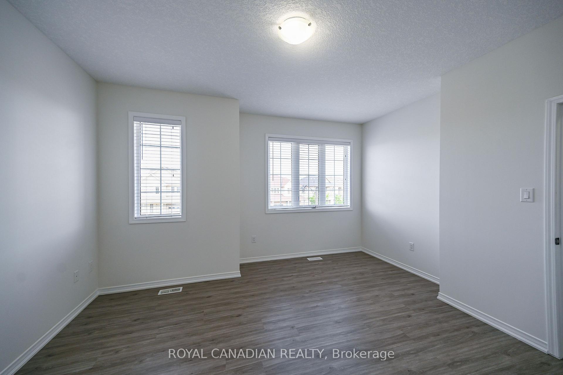 Photo 35 of 59 Longboat Run W, Brantford, Empire South — HOMEH
