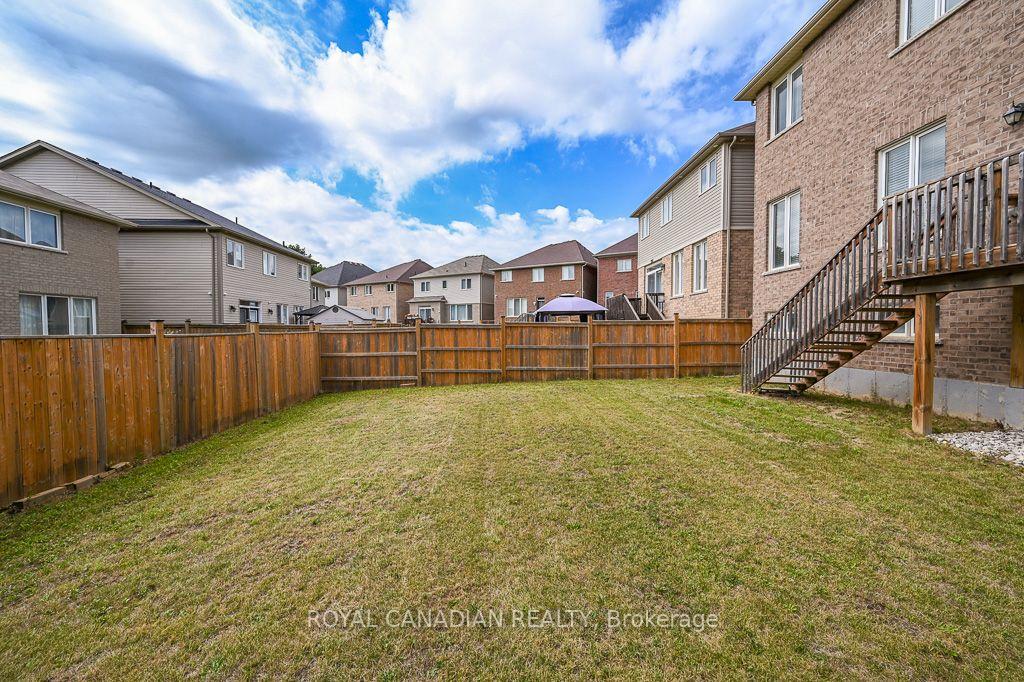 Photo 43 of 59 Longboat Run W, Brantford, Empire South — HOMEH