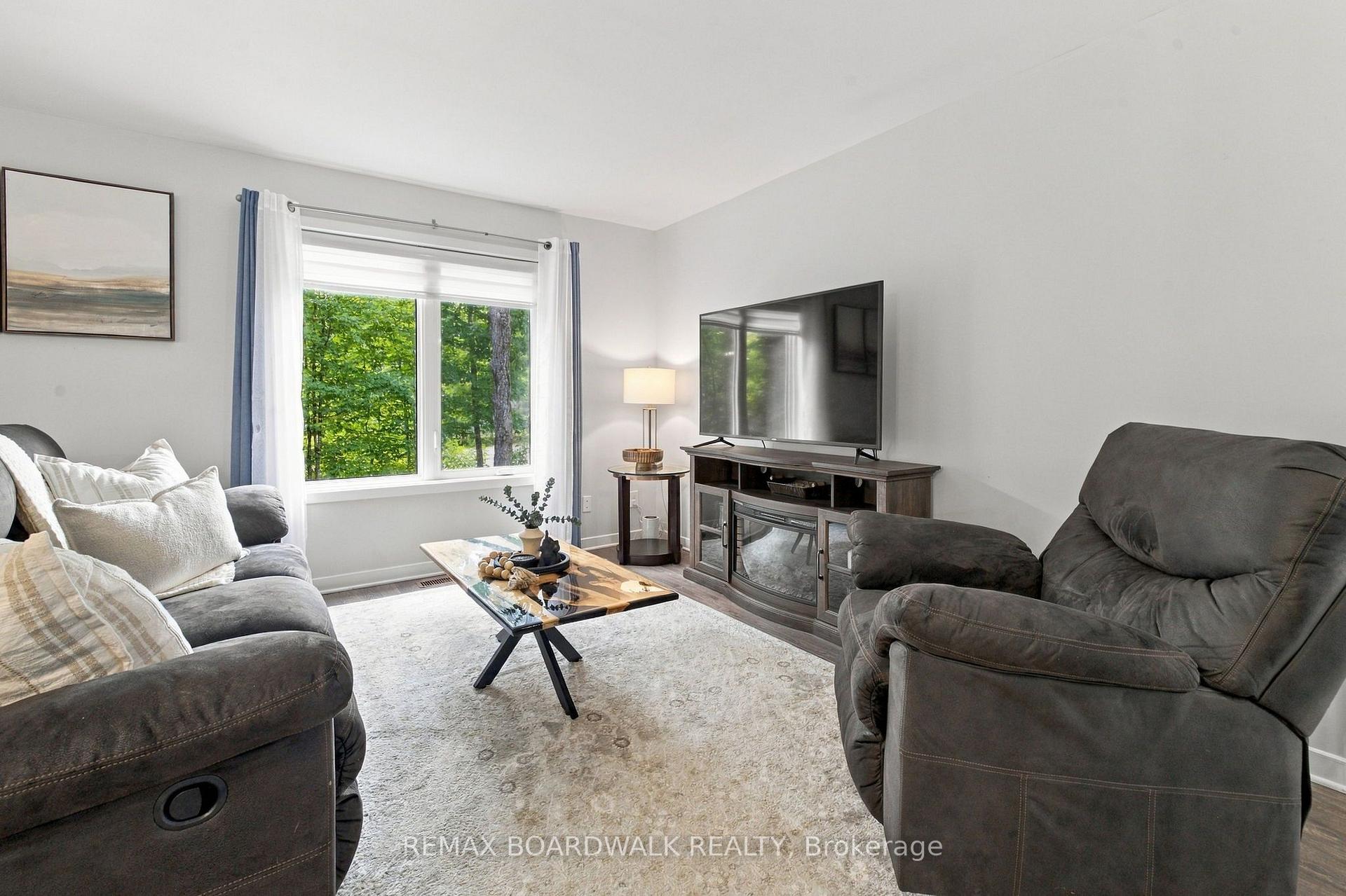 Photo 6 of 176 Maple Street, Lanark Highlands, Lanark Highlands (Dalhousie) Twp — HOMEH