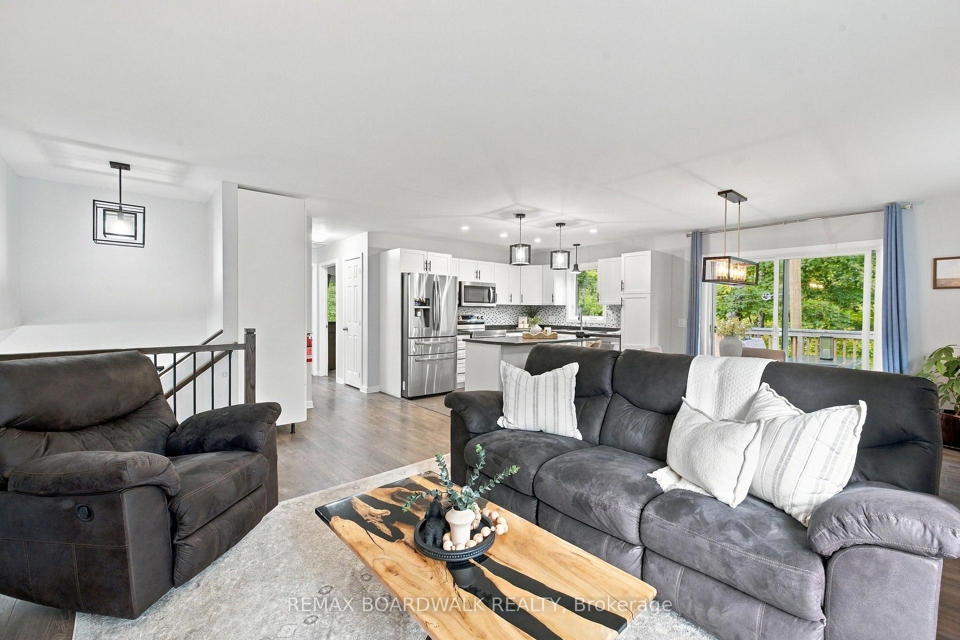 Photo 8 of 176 Maple Street, Lanark Highlands, Lanark Highlands (Dalhousie) Twp — HOMEH