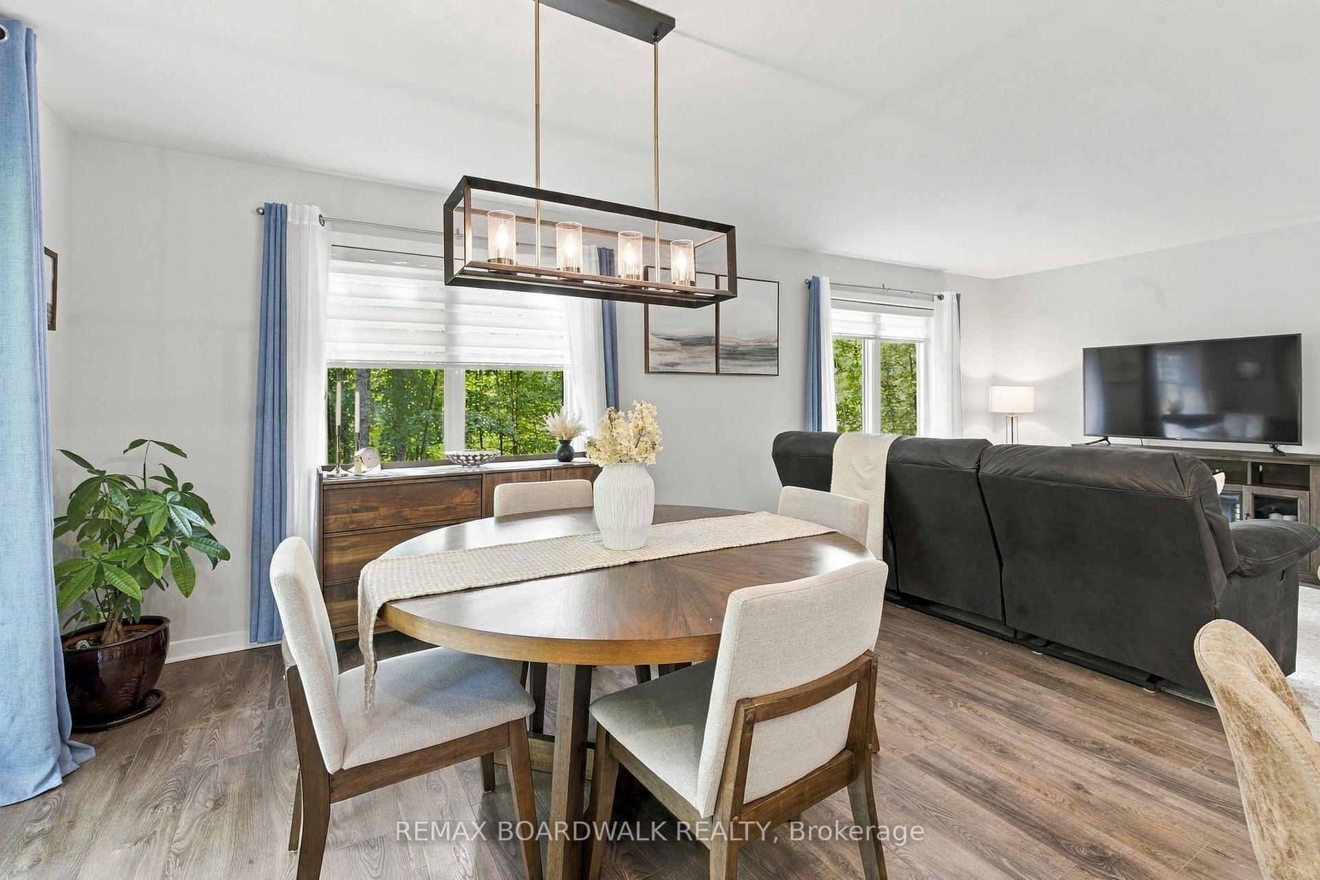 Photo 10 of 176 Maple Street, Lanark Highlands, Lanark Highlands (Dalhousie) Twp — HOMEH