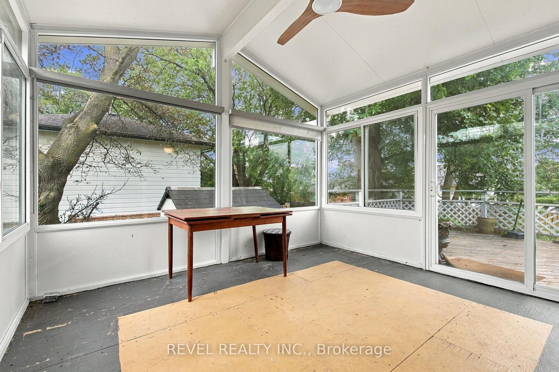 Photo 9 of Unit Main, 990 Harmony Road N, Oshawa, Pinecrest — HOMEH