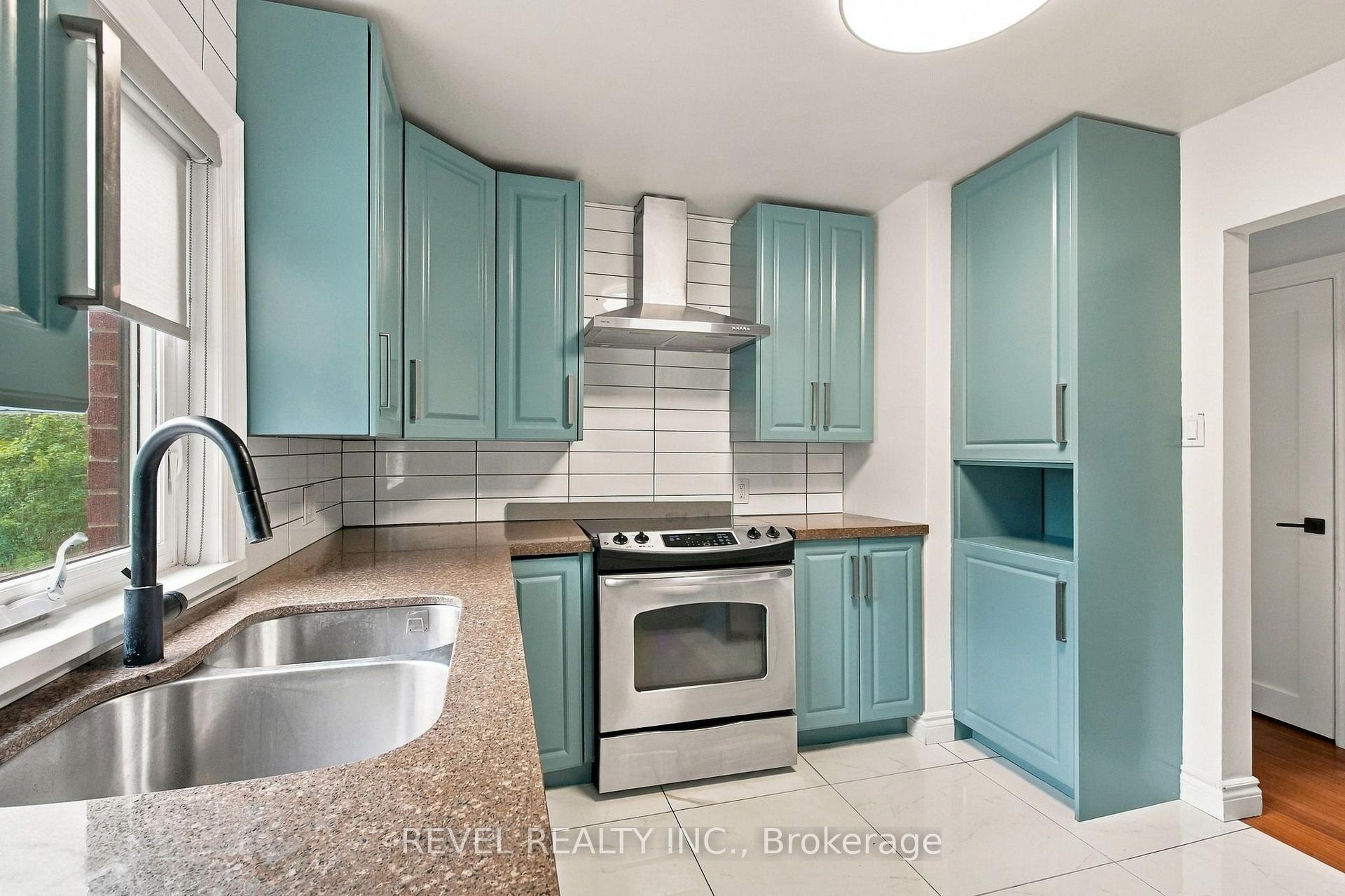 Photo 11 of Unit Main, 990 Harmony Road N, Oshawa, Pinecrest — HOMEH