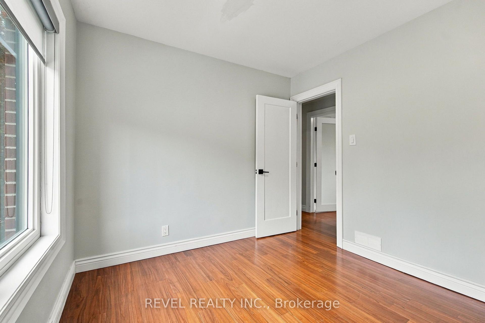 Photo 16 of Unit Main, 990 Harmony Road N, Oshawa, Pinecrest — HOMEH