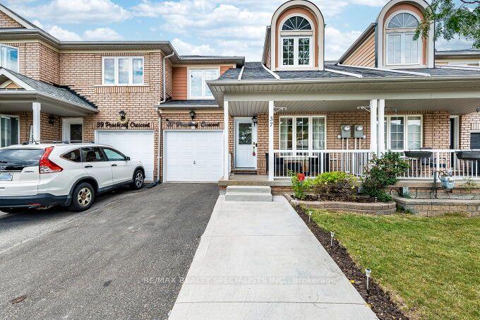 Photo 3 of 37 Peachleaf Crescent, Brampton, Fletcher's Meadow — HOMEH