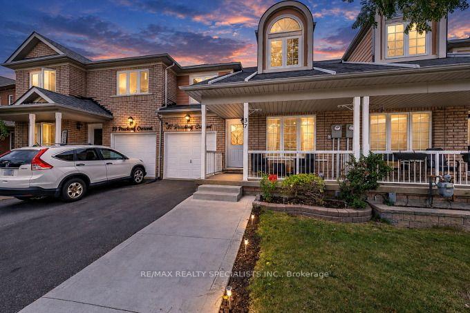 Photo 4 of 37 Peachleaf Crescent, Brampton, Fletcher's Meadow — HOMEH