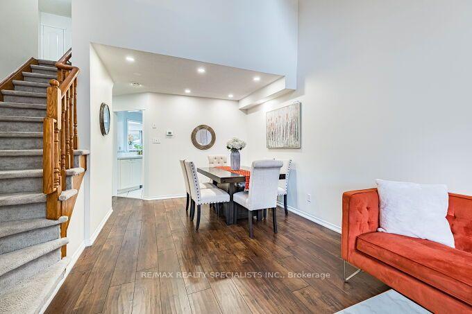 Photo 11 of 37 Peachleaf Crescent, Brampton, Fletcher's Meadow — HOMEH