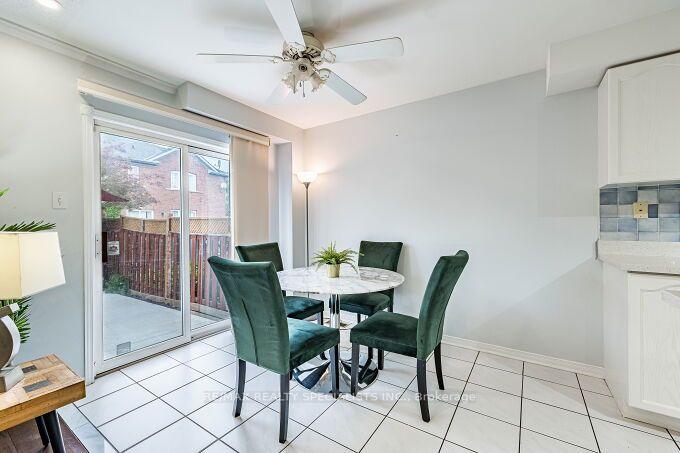 Photo 26 of 37 Peachleaf Crescent, Brampton, Fletcher's Meadow — HOMEH