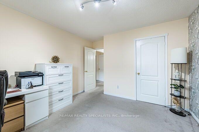 Photo 37 of 37 Peachleaf Crescent, Brampton, Fletcher's Meadow — HOMEH