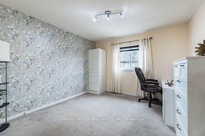Photo 38 of 37 Peachleaf Crescent, Brampton, Fletcher's Meadow — HOMEH