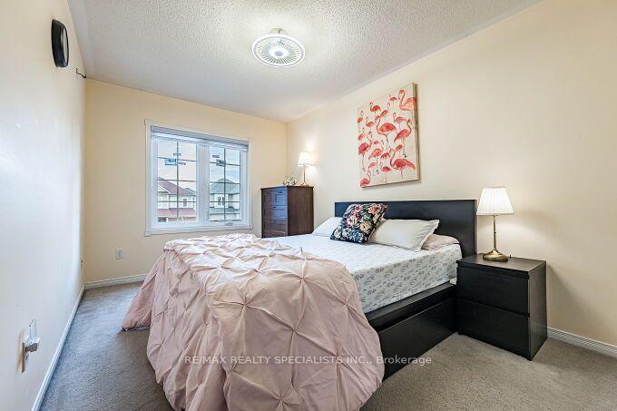 Photo 39 of 37 Peachleaf Crescent, Brampton, Fletcher's Meadow — HOMEH