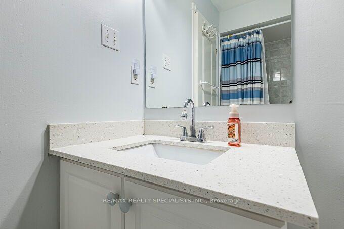 Photo 43 of 37 Peachleaf Crescent, Brampton, Fletcher's Meadow — HOMEH