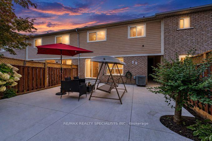 Photo 48 of 37 Peachleaf Crescent, Brampton, Fletcher's Meadow — HOMEH