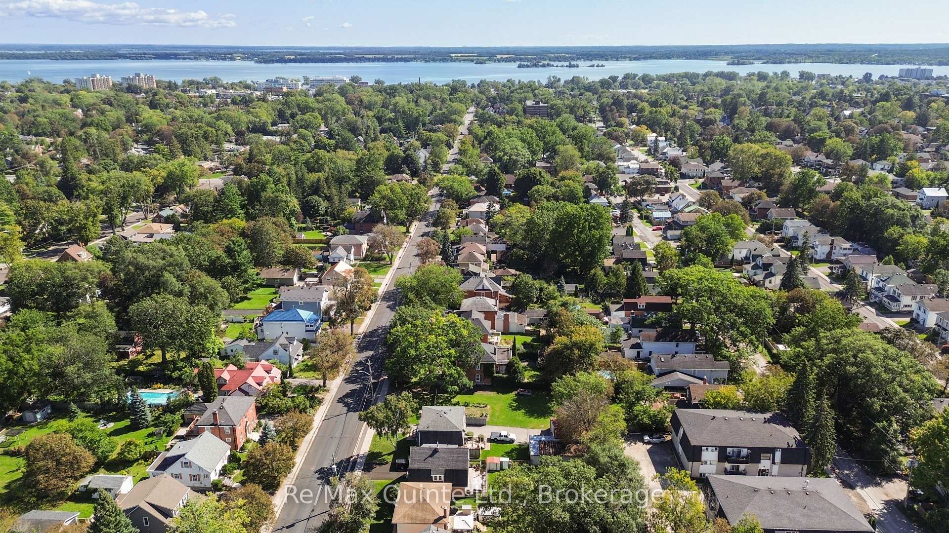 Photo 4 of 298 Bleecker Avenue, Belleville, Belleville Ward — HOMEH