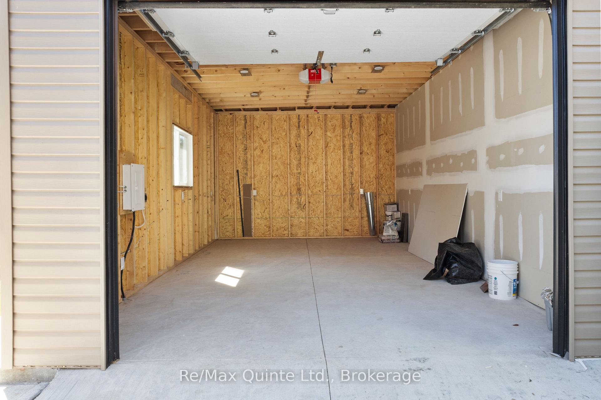 Photo 39 of 298 Bleecker Avenue, Belleville, Belleville Ward — HOMEH