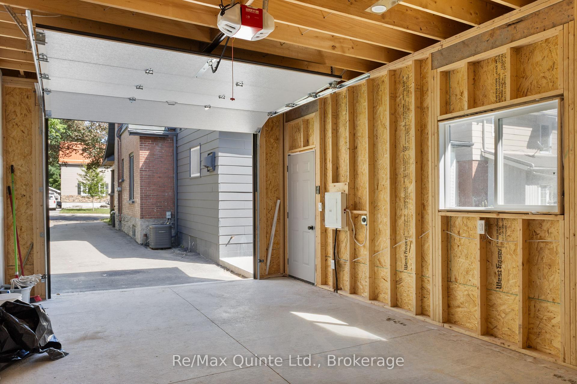 Photo 42 of 298 Bleecker Avenue, Belleville, Belleville Ward — HOMEH