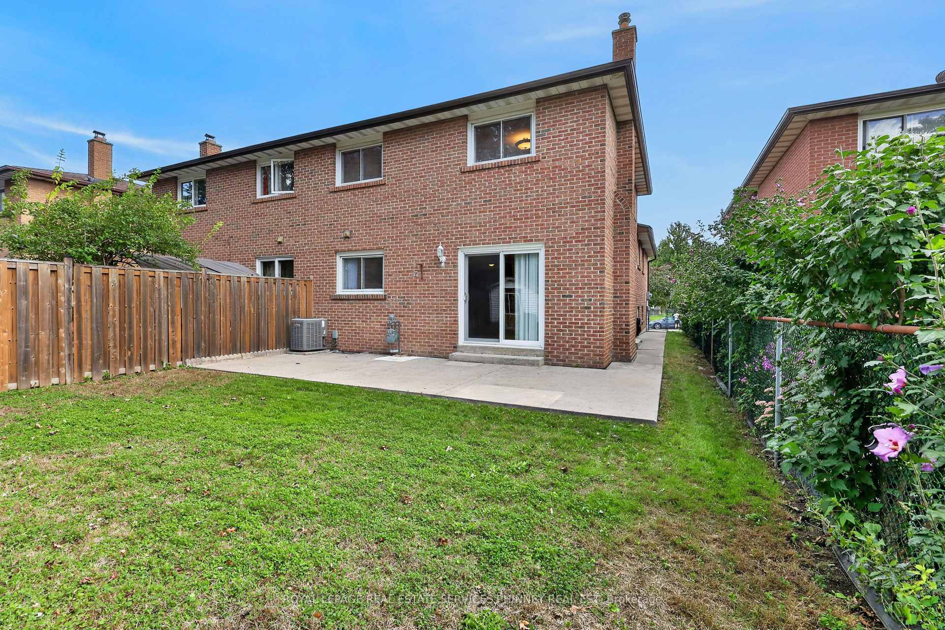 Photo 25 of 1633 Warren Drive, Mississauga, Rathwood — HOMEH