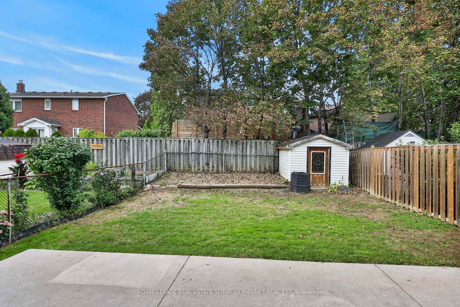 Photo 26 of 1633 Warren Drive, Mississauga, Rathwood — HOMEH