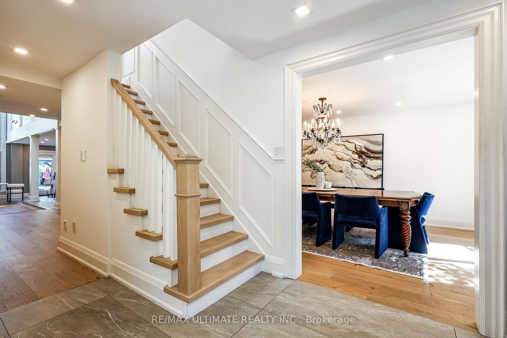 Photo 7 of 10 Field Avenue, Toronto, Leaside — HOMEH