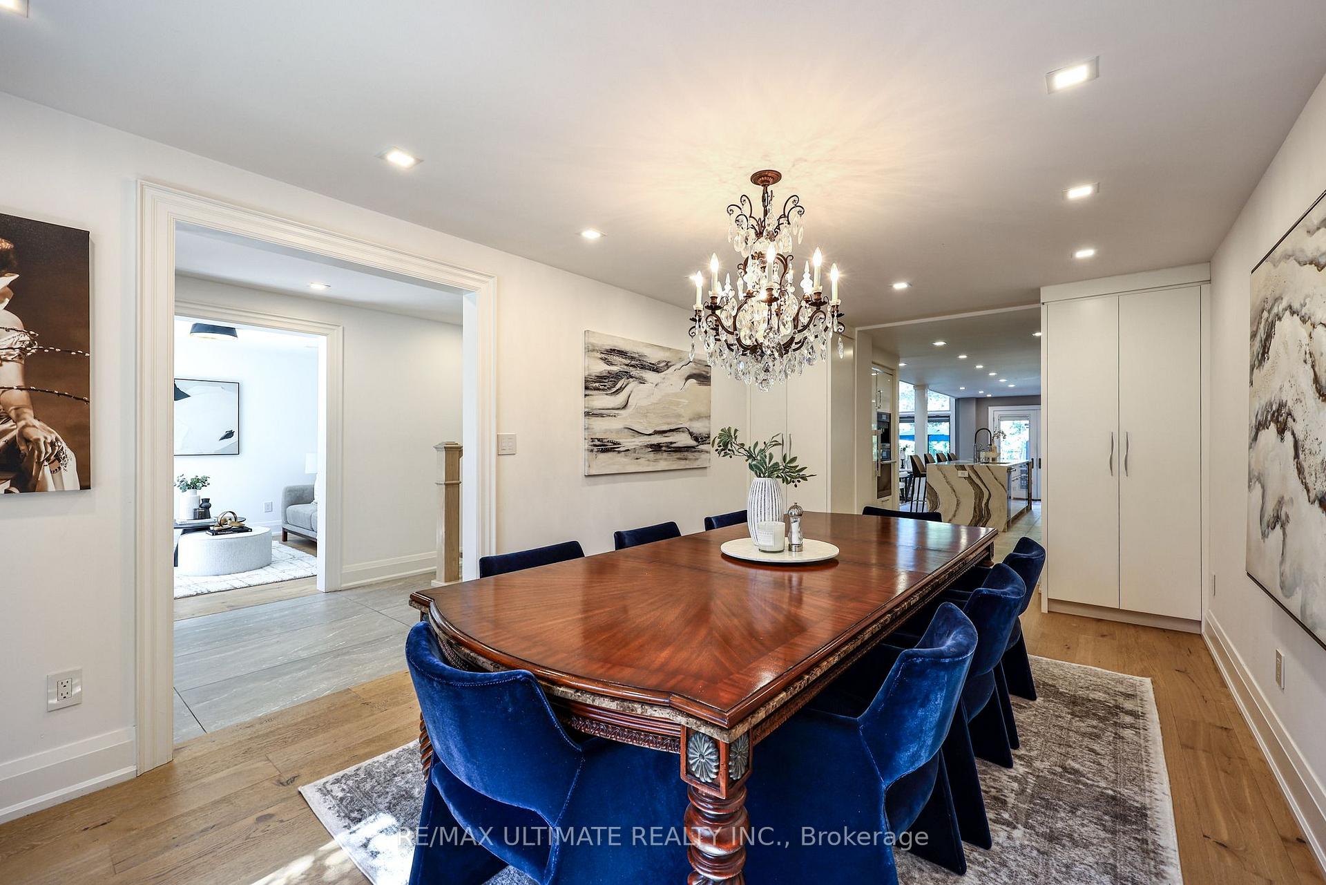 Photo 8 of 10 Field Avenue, Toronto, Leaside — HOMEH