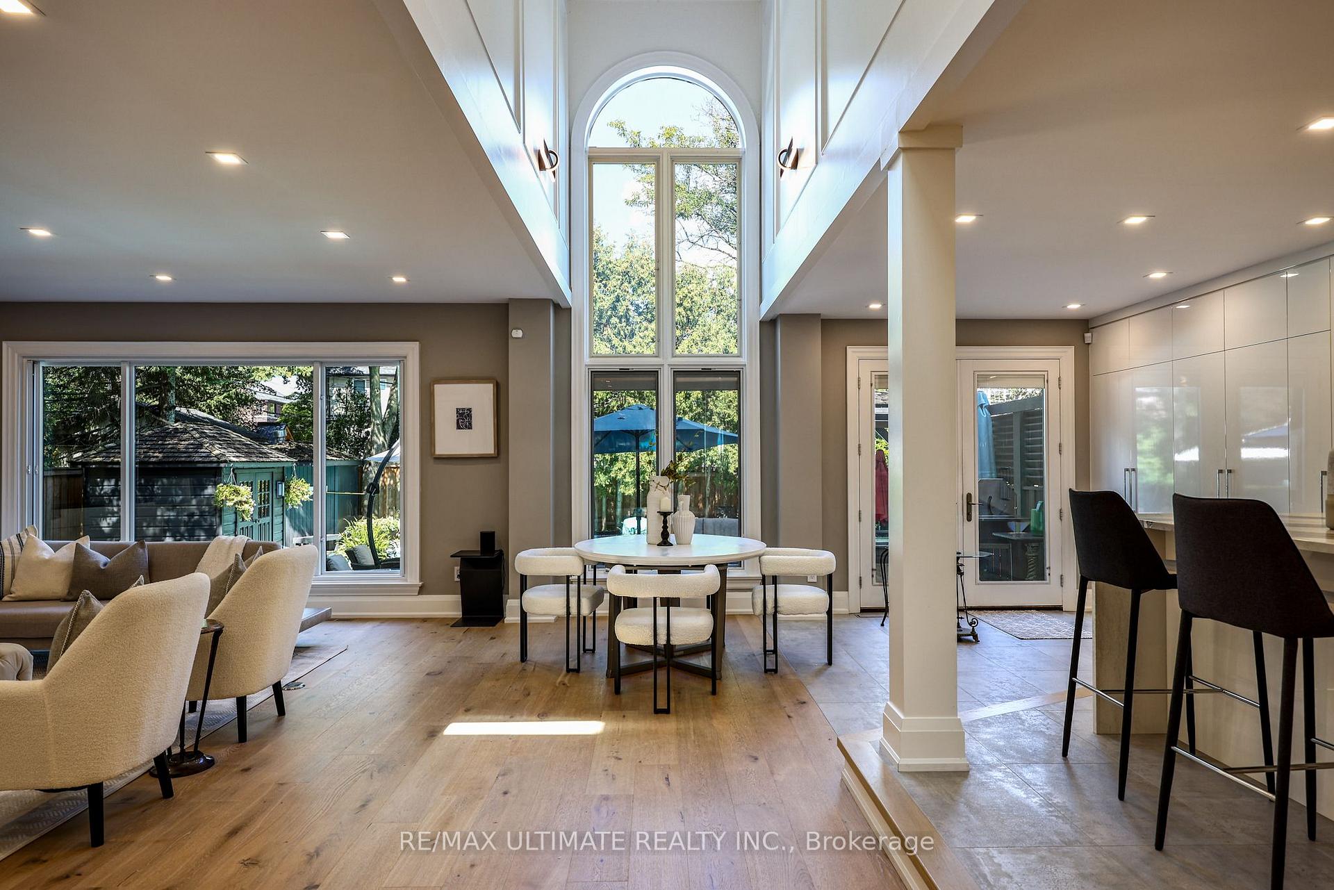 Photo 9 of 10 Field Avenue, Toronto, Leaside — HOMEH