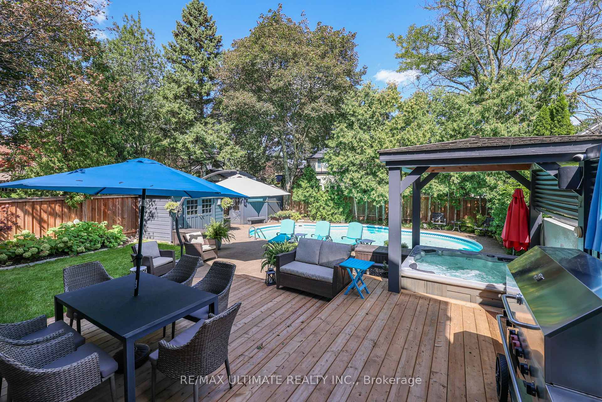 Photo 24 of 10 Field Avenue, Toronto, Leaside — HOMEH