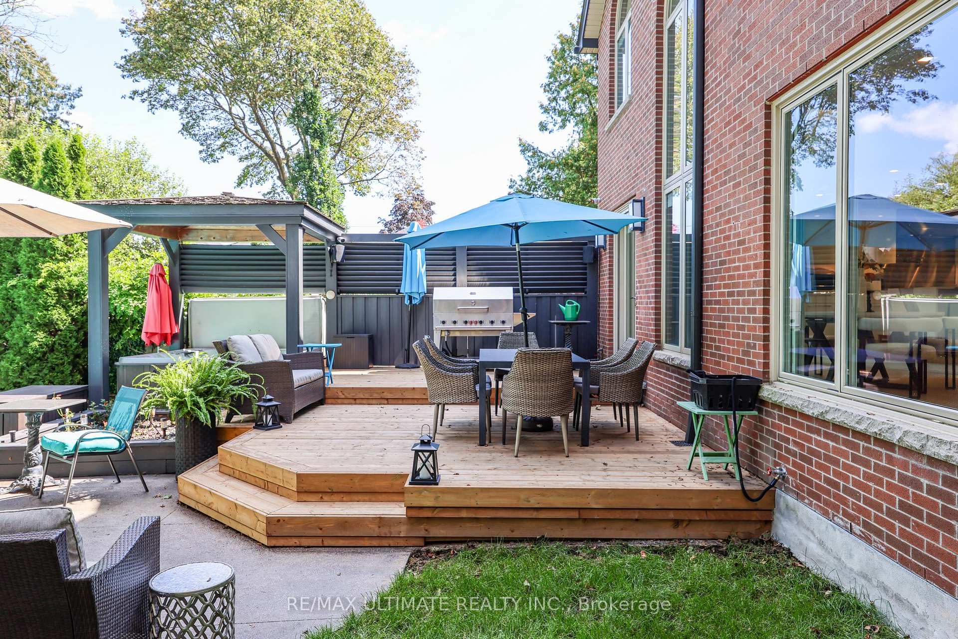 Photo 27 of 10 Field Avenue, Toronto, Leaside — HOMEH