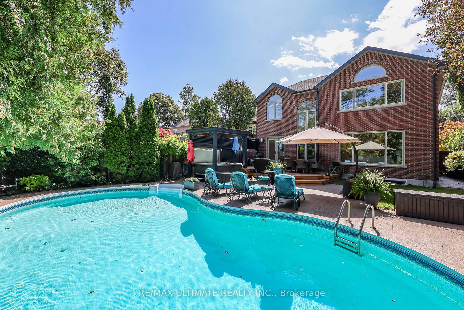 Photo 28 of 10 Field Avenue, Toronto, Leaside — HOMEH