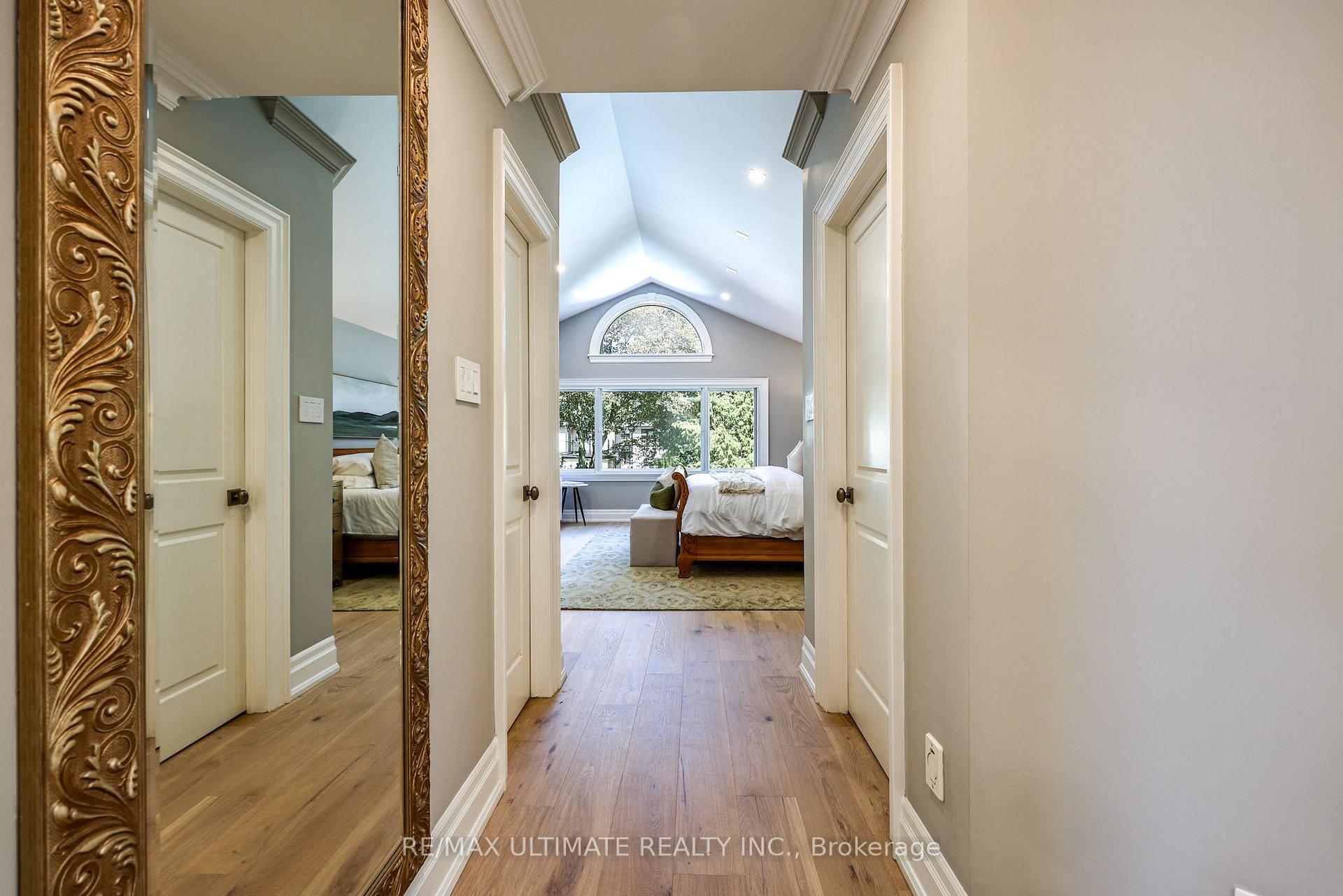 Photo 32 of 10 Field Avenue, Toronto, Leaside — HOMEH