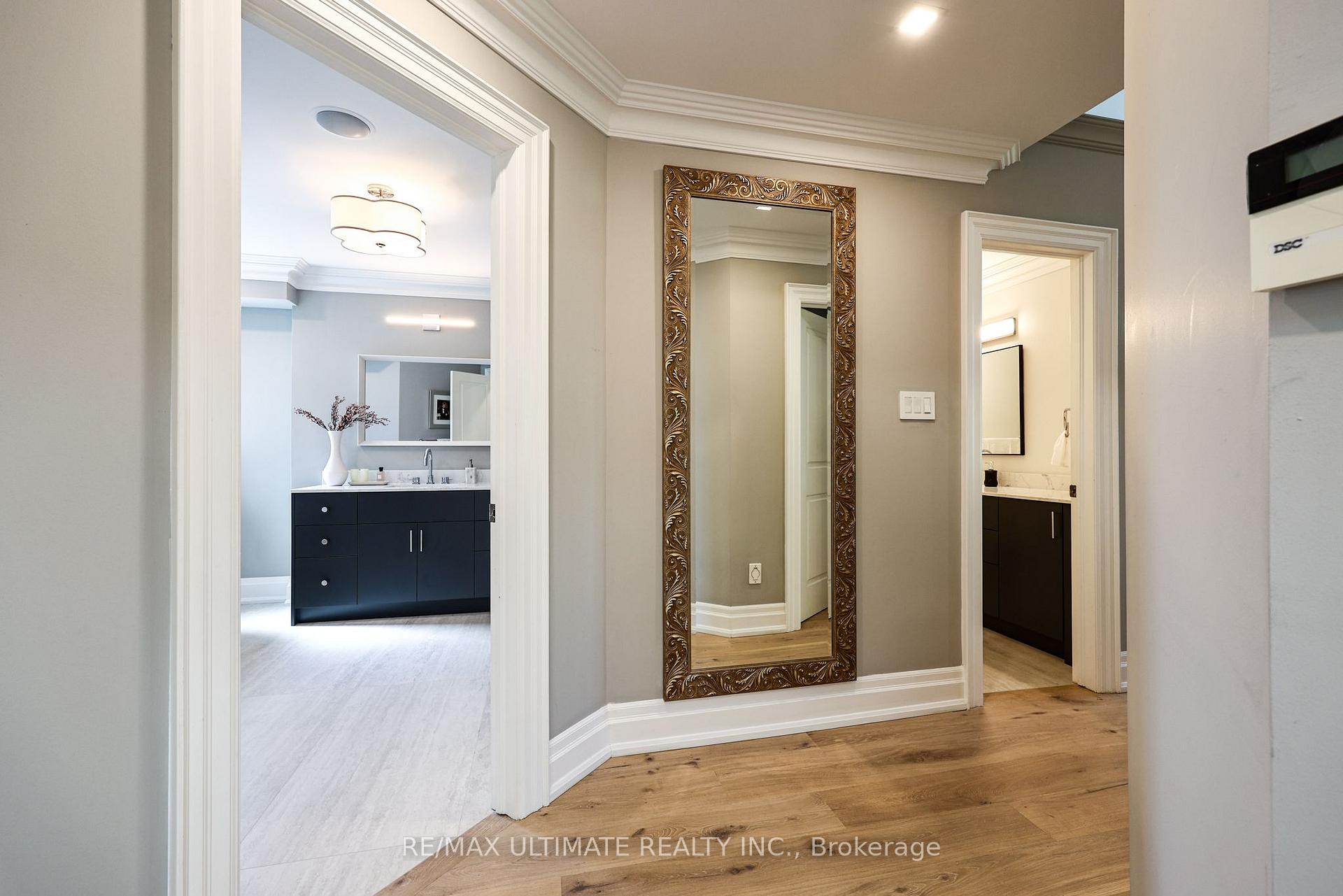 Photo 35 of 10 Field Avenue, Toronto, Leaside — HOMEH