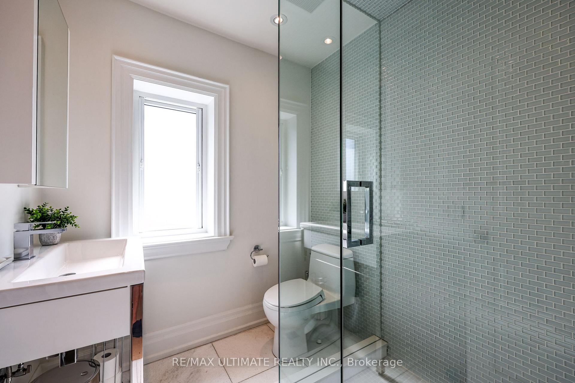 Photo 45 of 10 Field Avenue, Toronto, Leaside — HOMEH