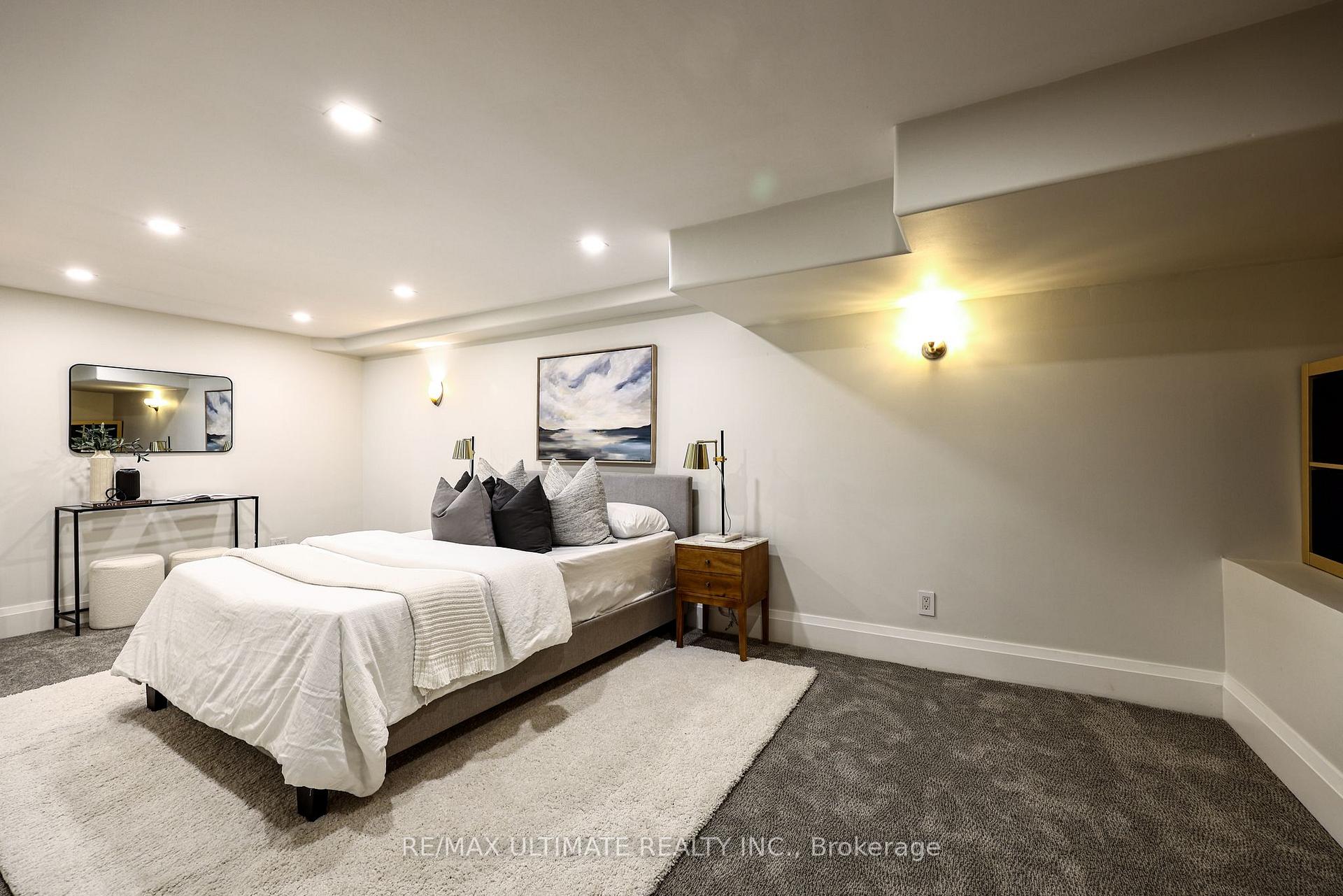 Photo 49 of 10 Field Avenue, Toronto, Leaside — HOMEH