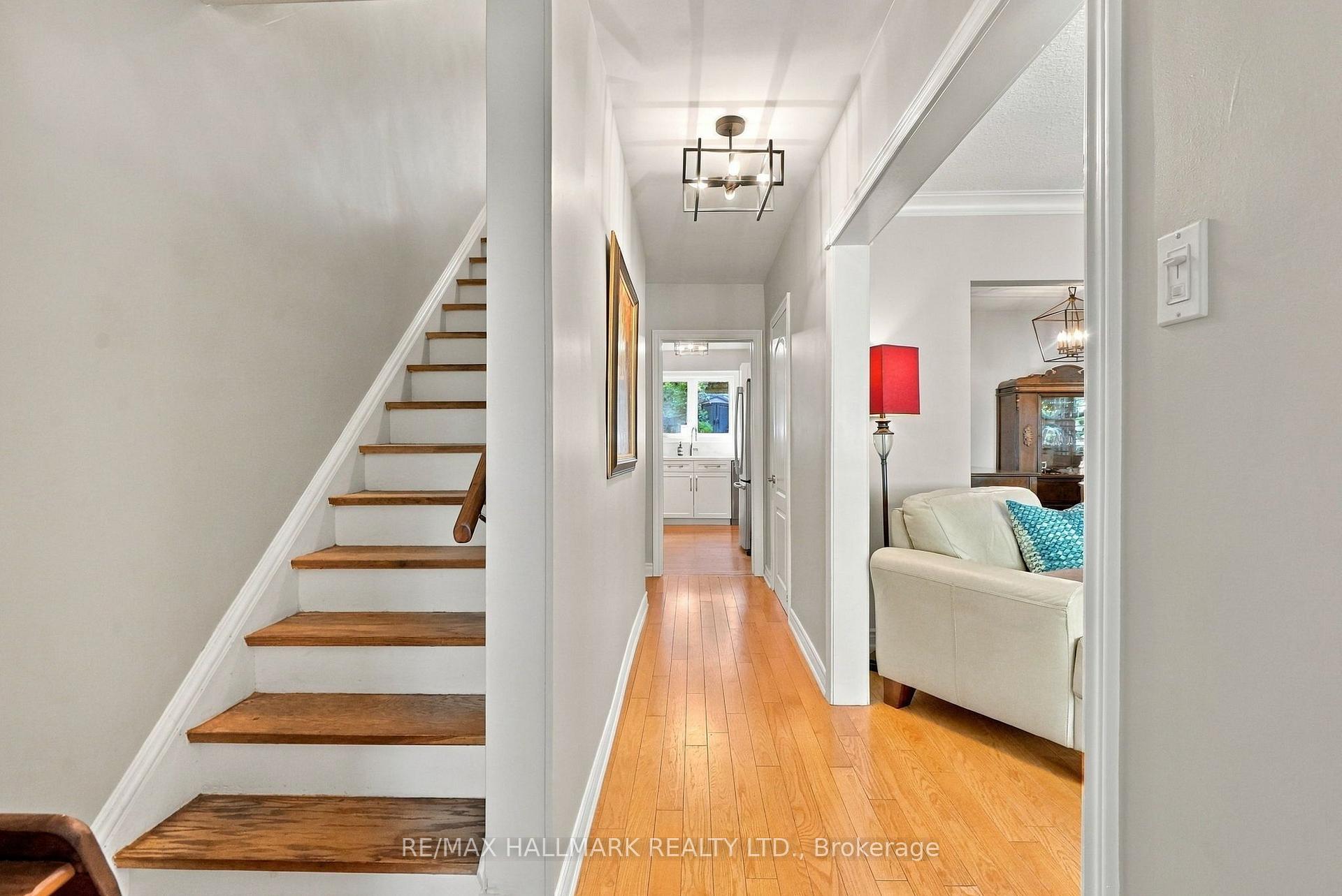 Photo 7 of 77 Glen Davis Crescent, Toronto, East End-Danforth — HOMEH