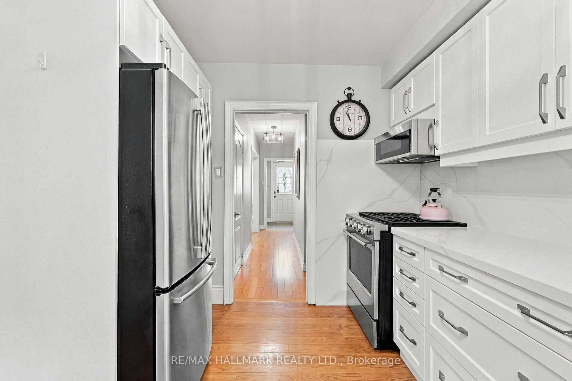 Photo 20 of 77 Glen Davis Crescent, Toronto, East End-Danforth — HOMEH