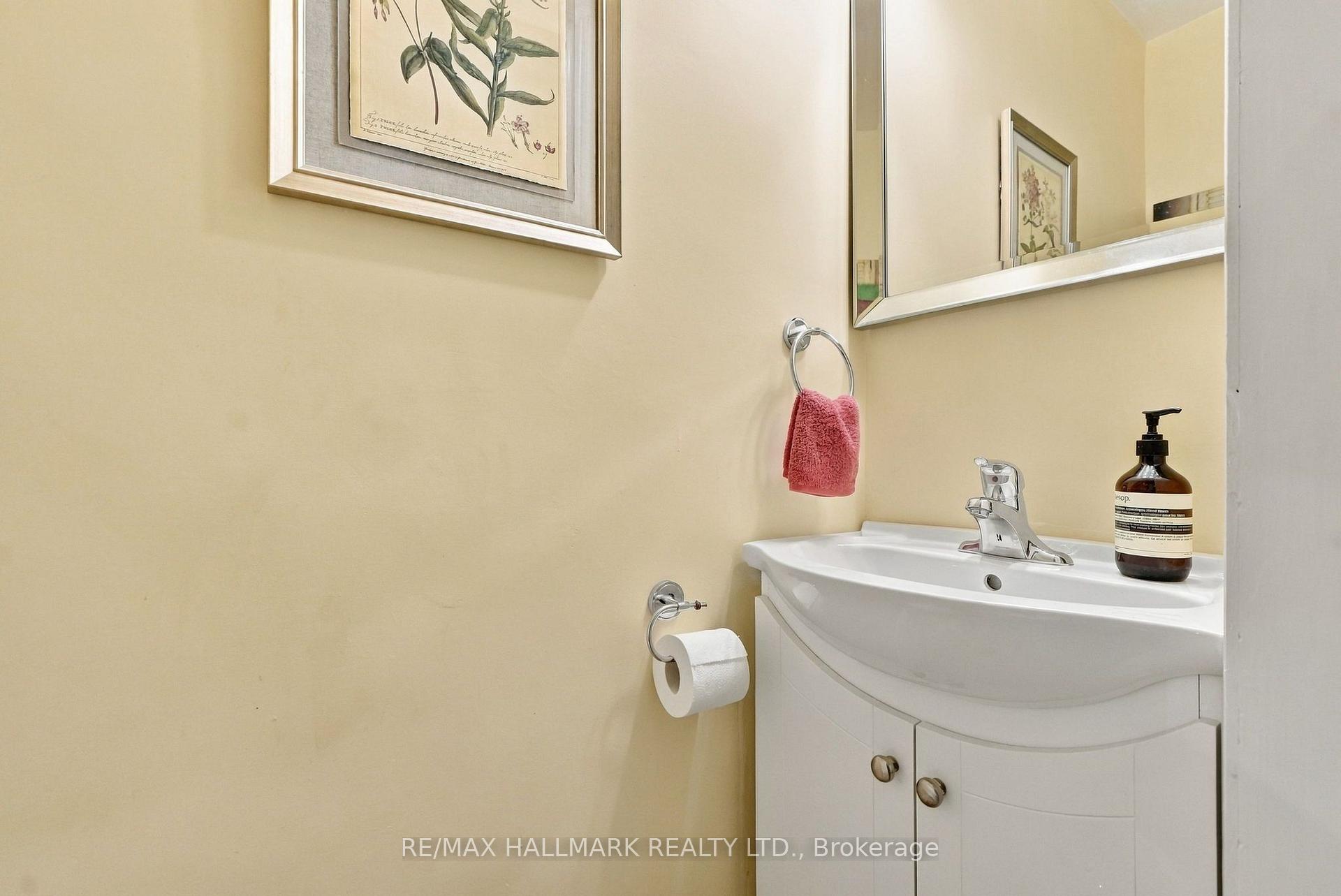 Photo 26 of 77 Glen Davis Crescent, Toronto, East End-Danforth — HOMEH