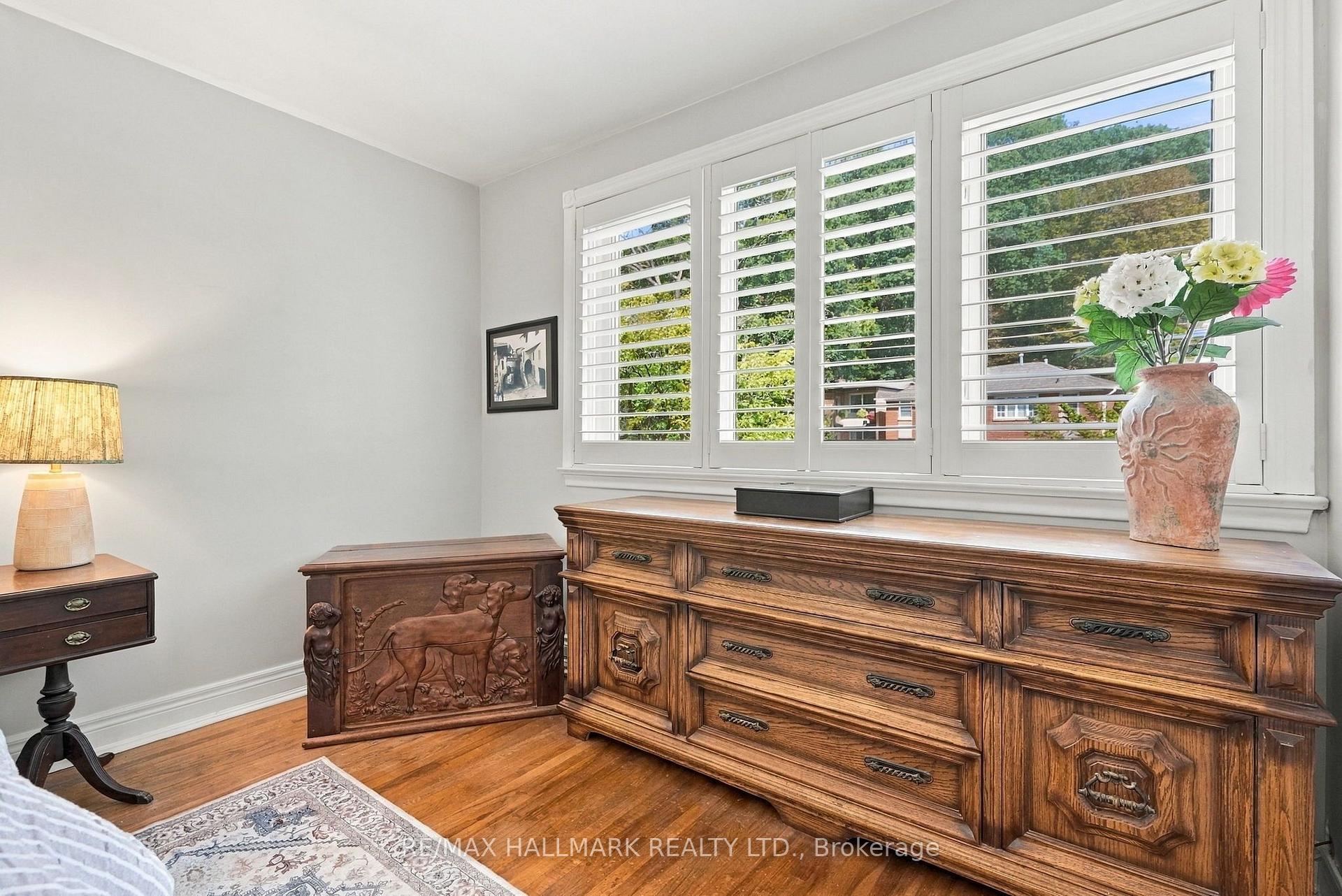 Photo 31 of 77 Glen Davis Crescent, Toronto, East End-Danforth — HOMEH